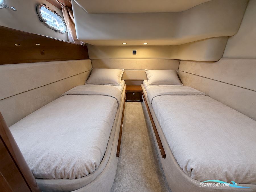 Princess 42 flybridge