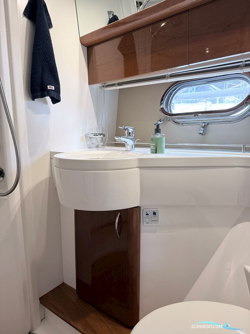 Princess 42 flybridge