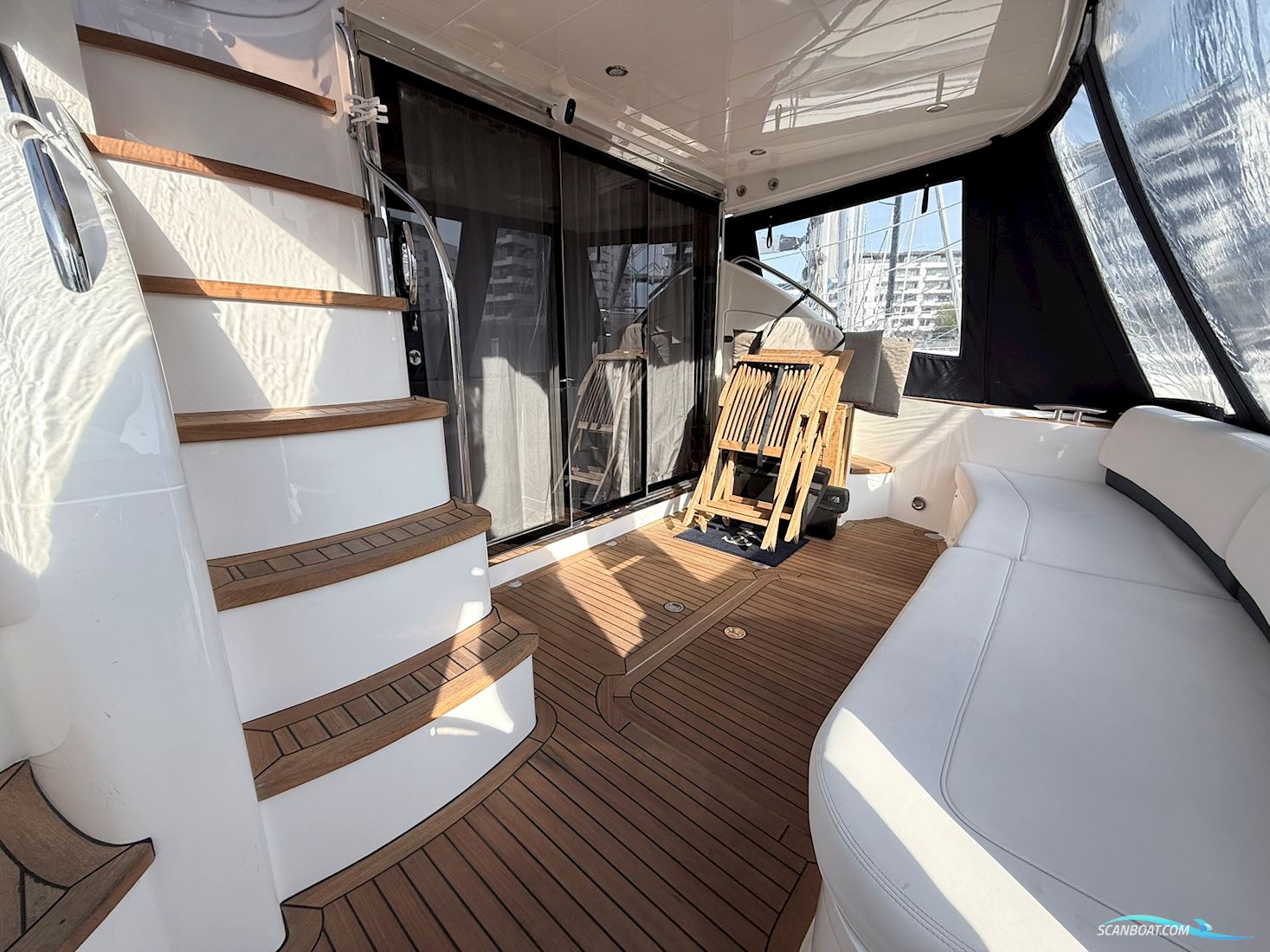 Princess 42 flybridge