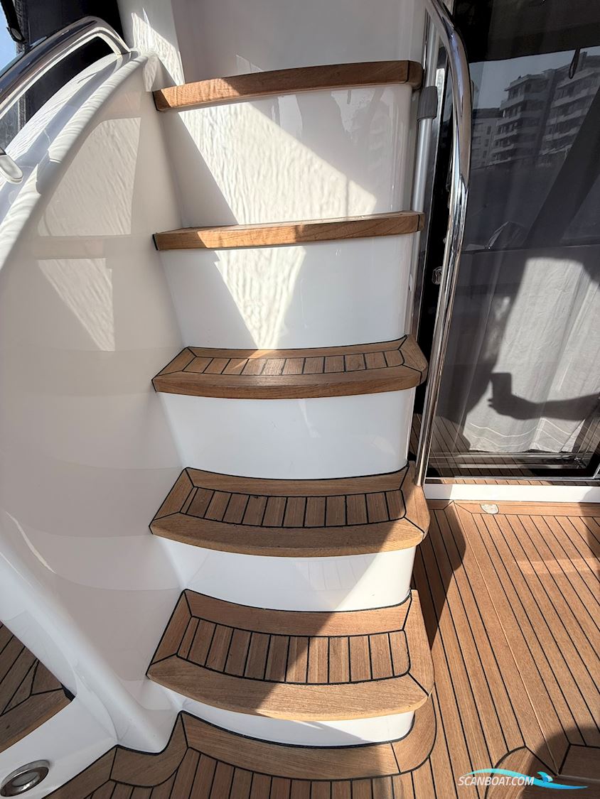 Princess 42 flybridge
