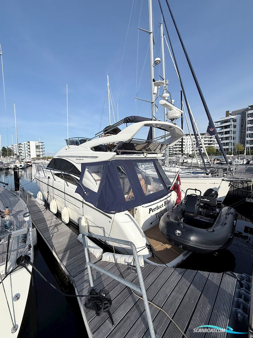 Princess 42 flybridge