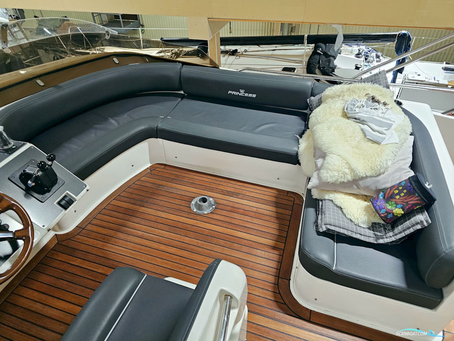 Princess 440 flybridge