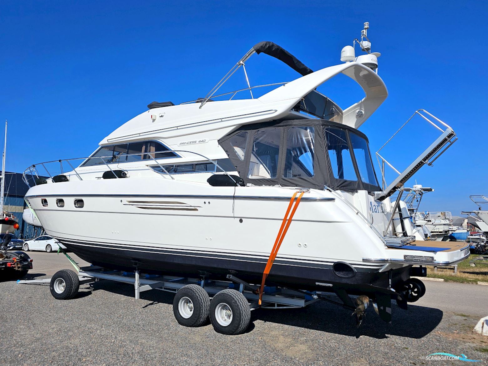 Princess 440 flybridge