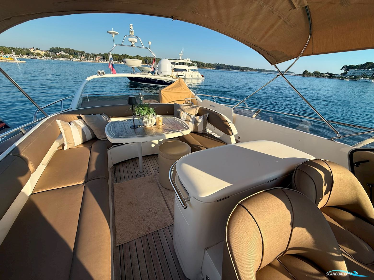 Princess 61