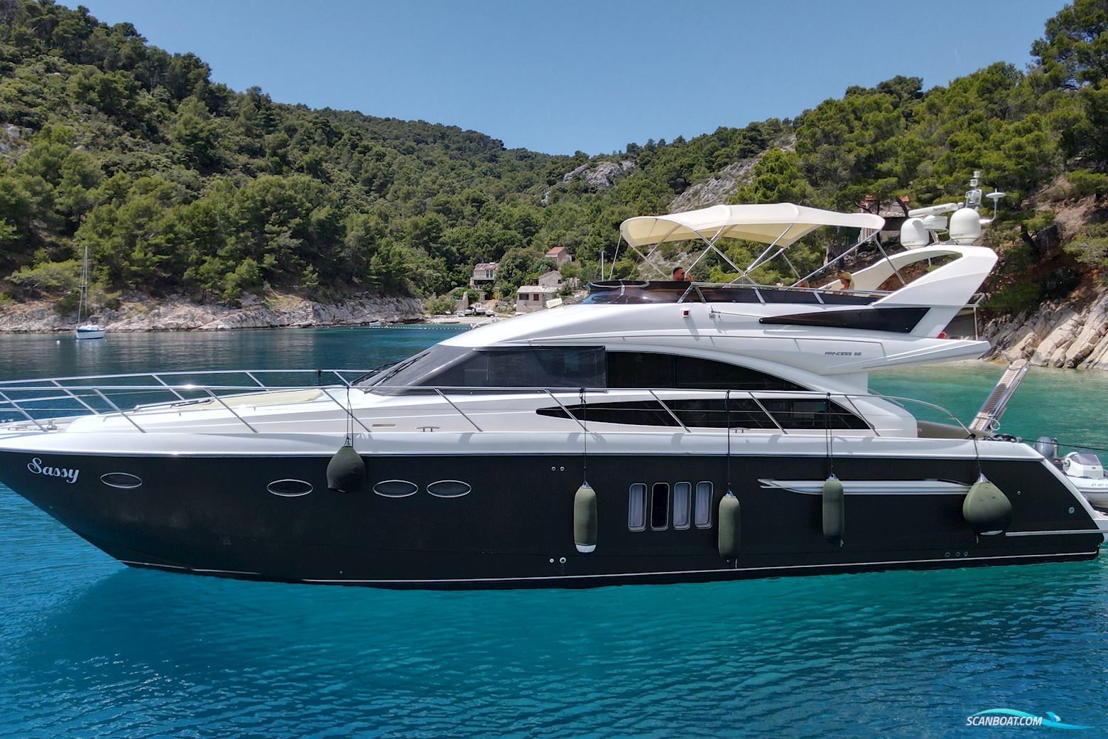 Princess 62 Flybridge Motor Yacht