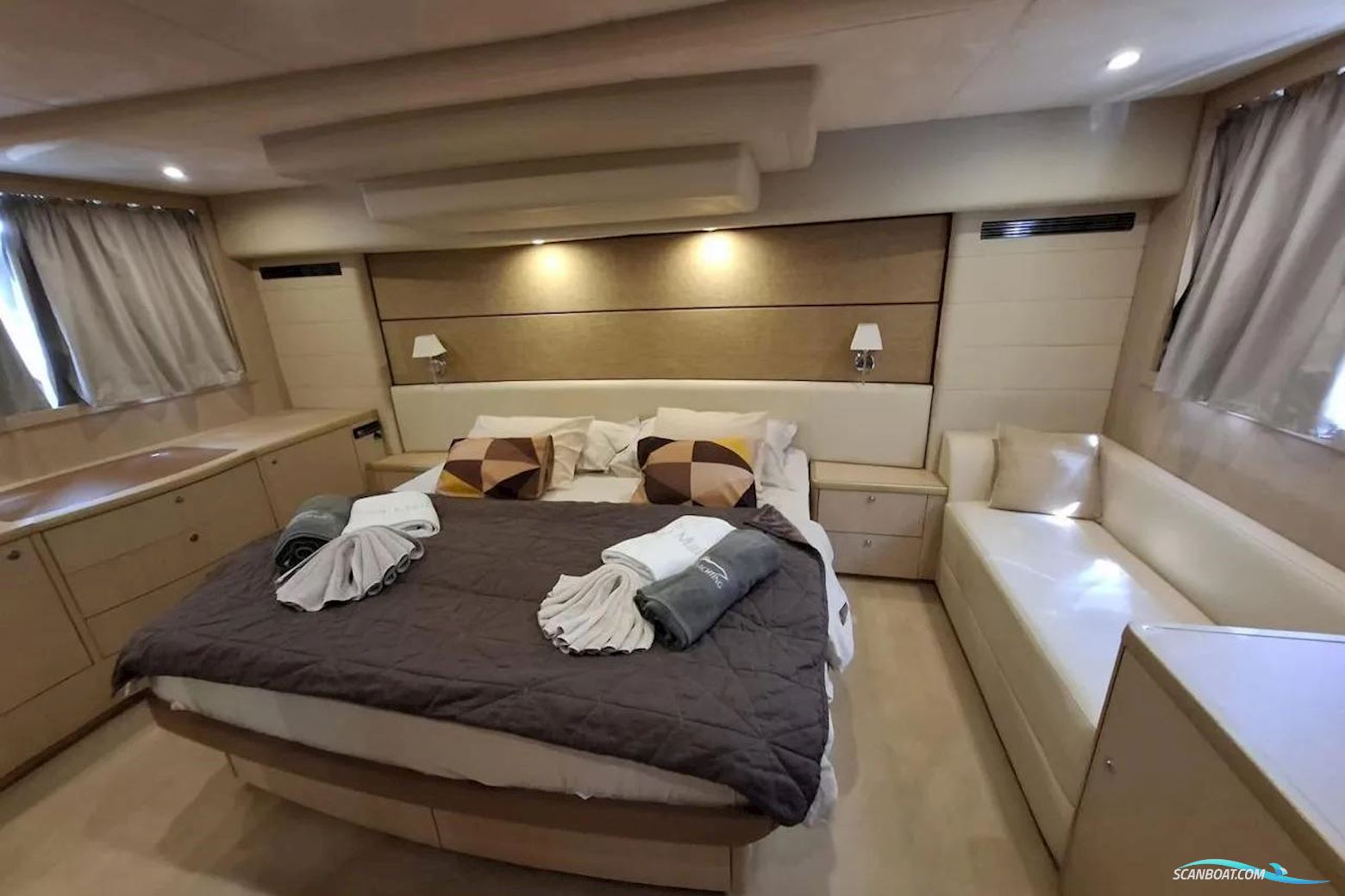 Princess 62 Flybridge Motor Yacht
