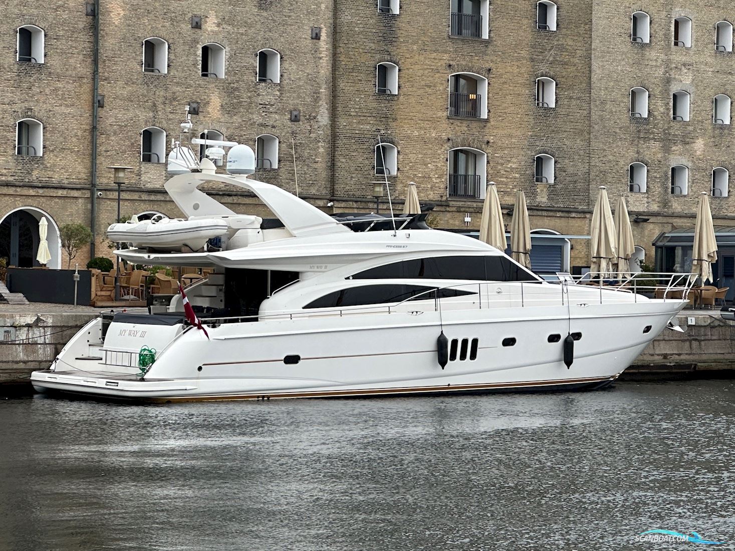 Princess 67 Flybridge Motorboot 2005, mit Man V10 1100 Cmr motor, Dänemark