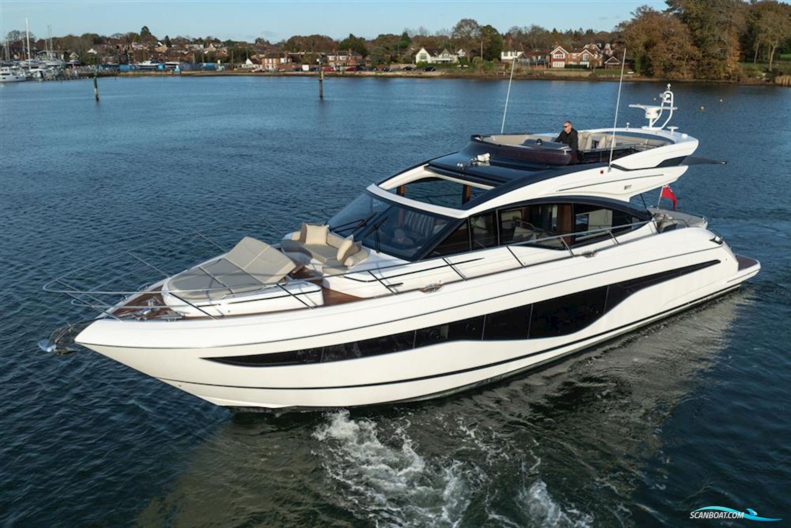 Princess S62 Motorboot 2023, mit 2 x Man V8 1200 motor, England