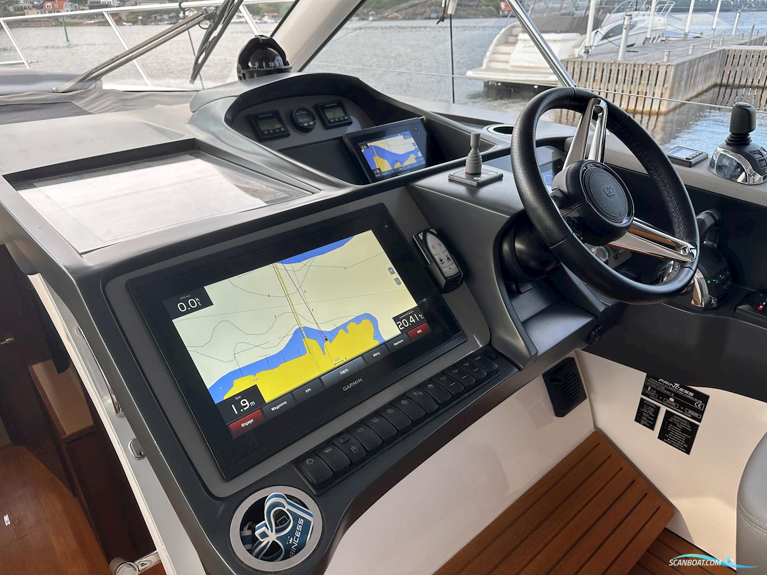 PRINCESS V40