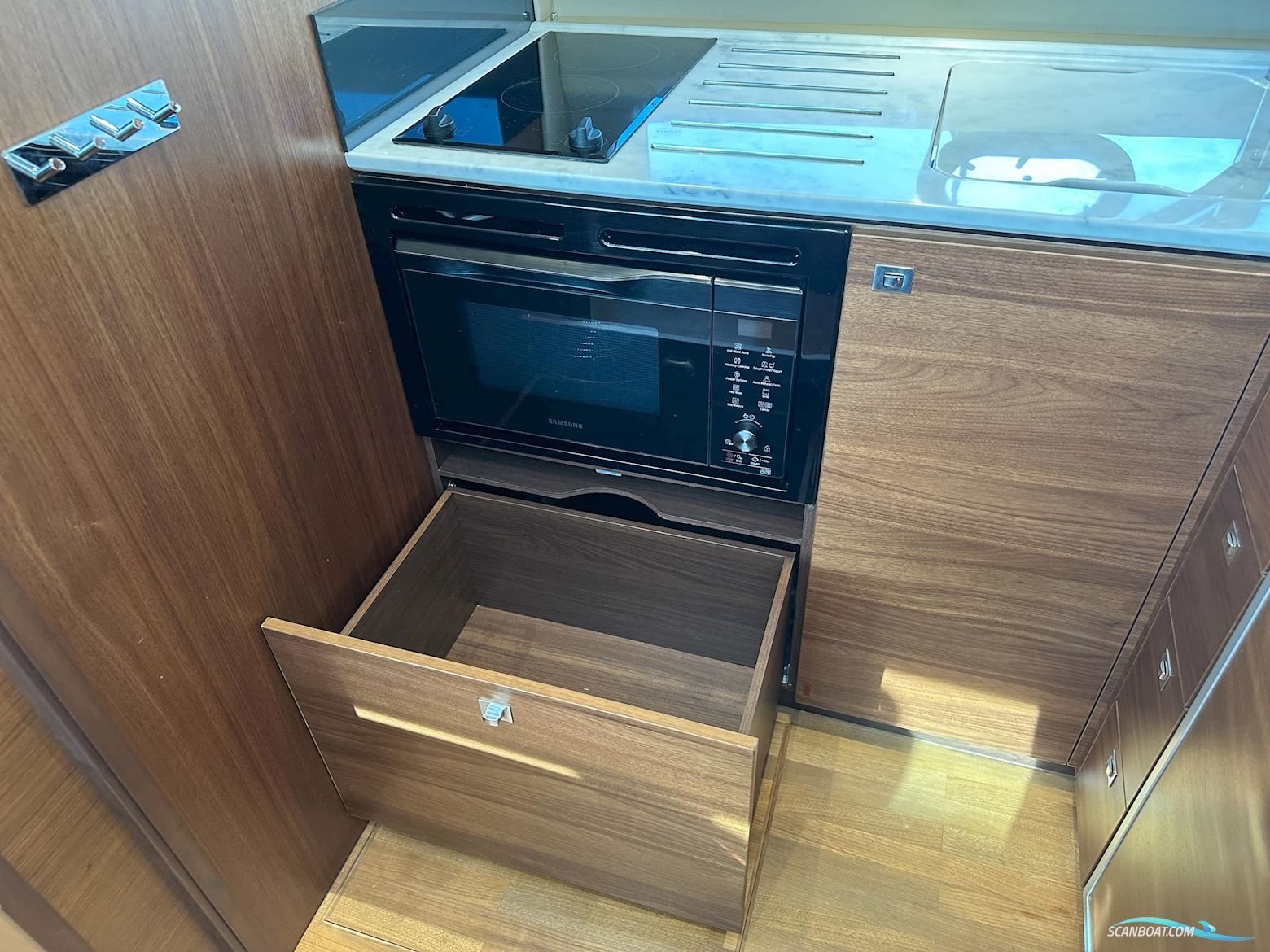 PRINCESS V40