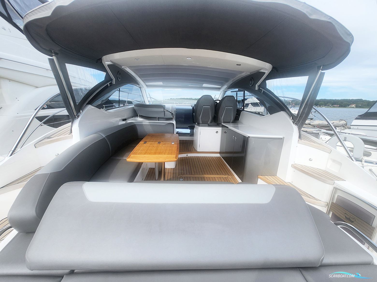 Princess V40 Sportcruiser