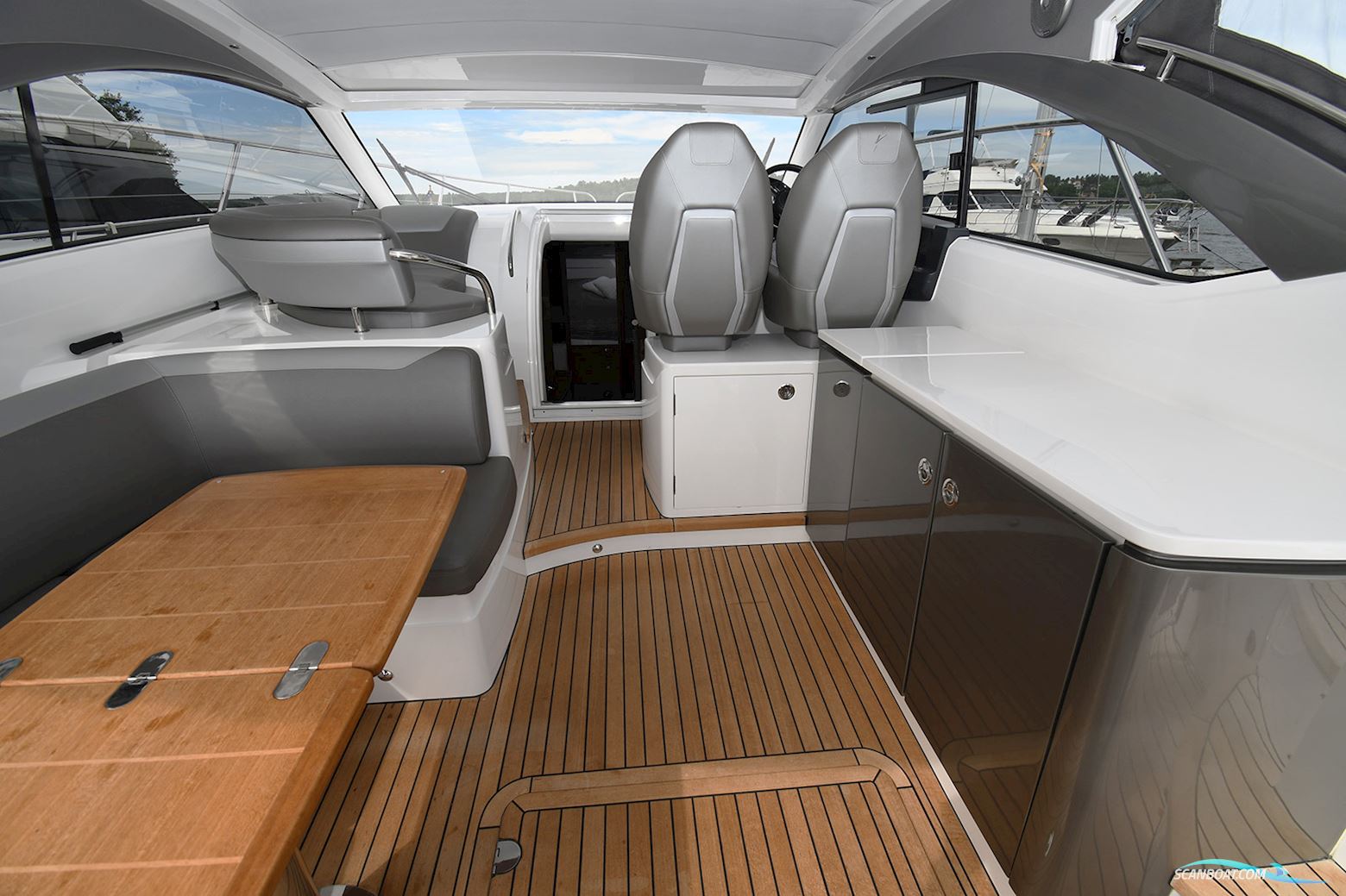 Princess V40 Sportcruiser