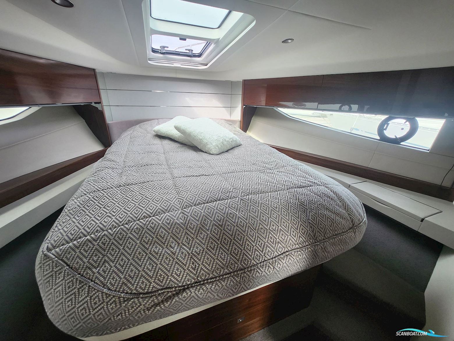 Princess V40 Sportcruiser