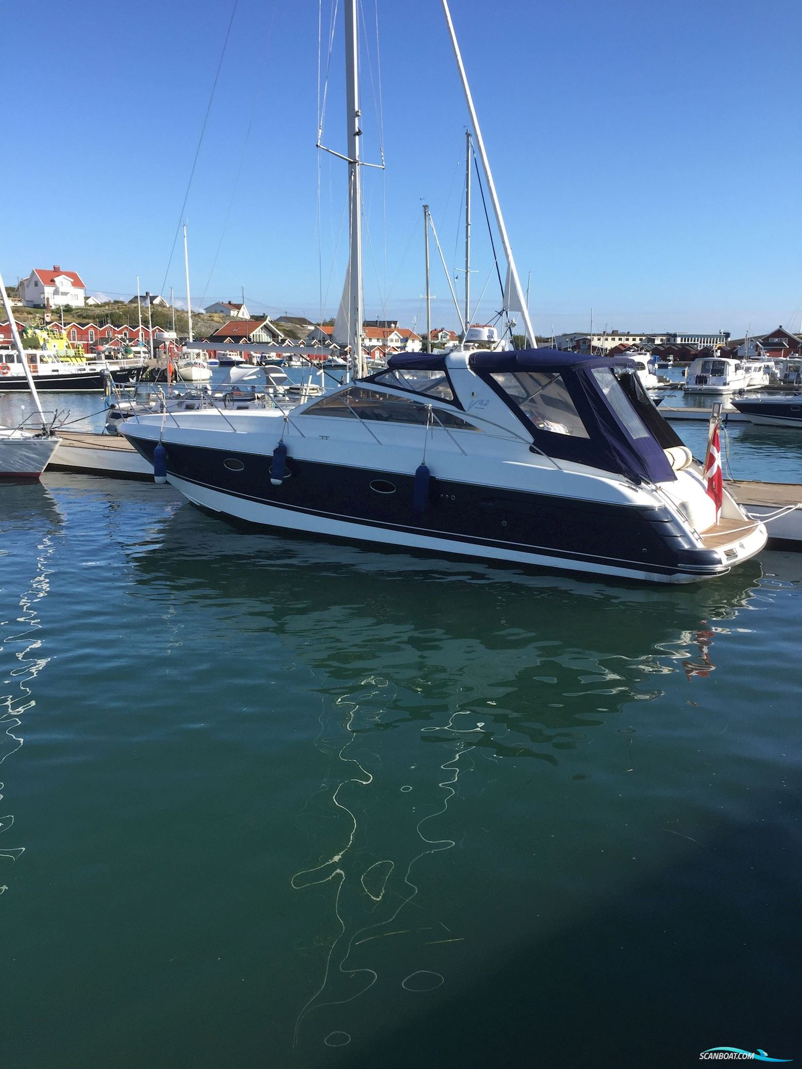 Princess V42 - 2001 Motorboot 2001, mit 2 x Volvo Penta D4-260 motor, Dänemark