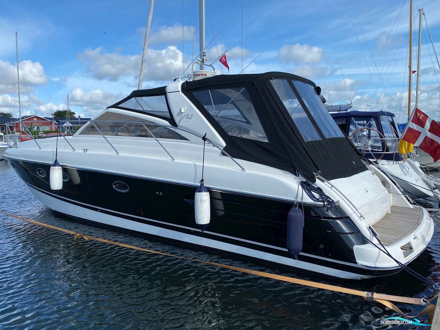 Princess V42 Motorboot 2002, mit Volvo Penta Kad 300 Edc motor, Dänemark