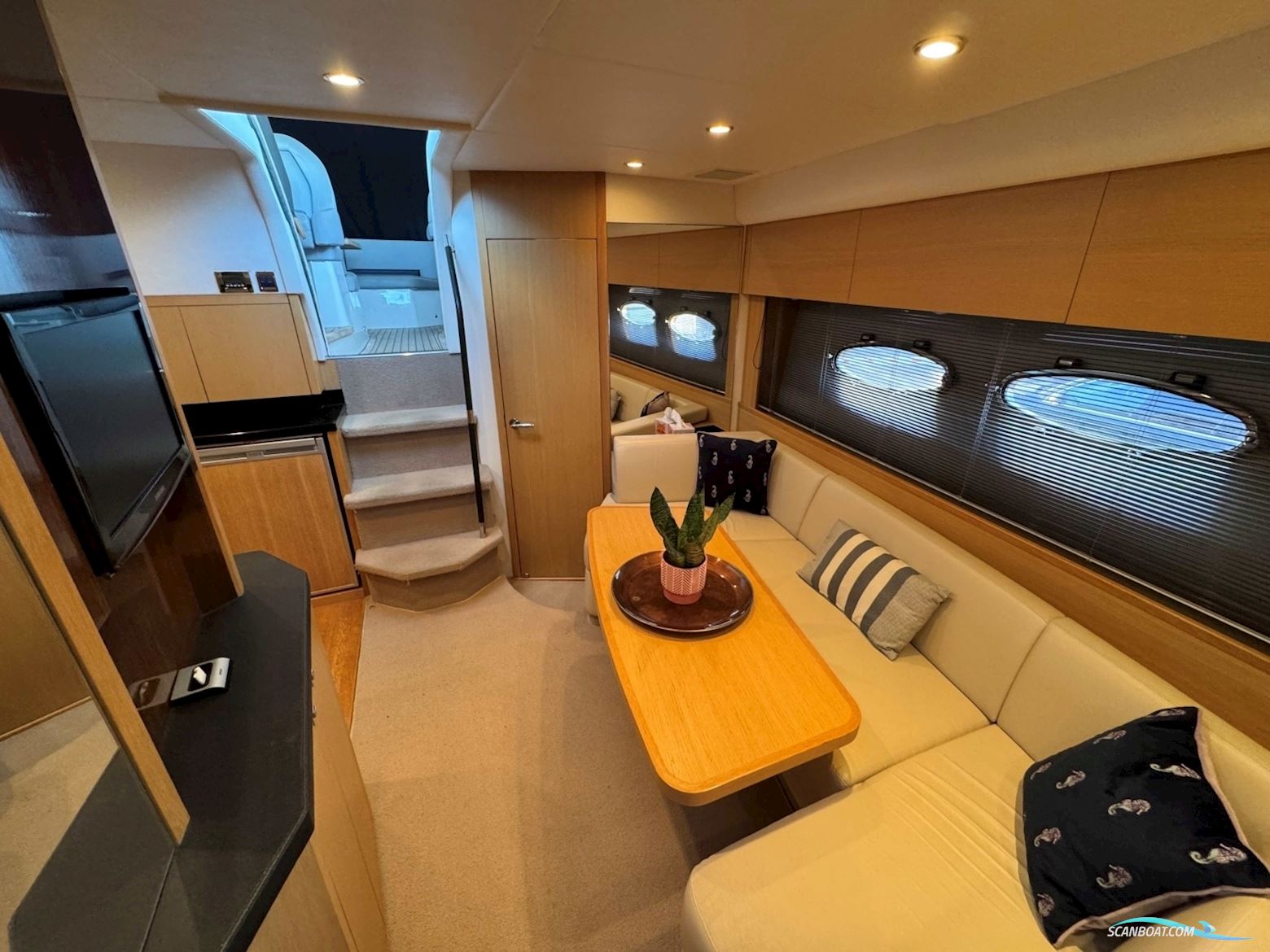 Princess V42