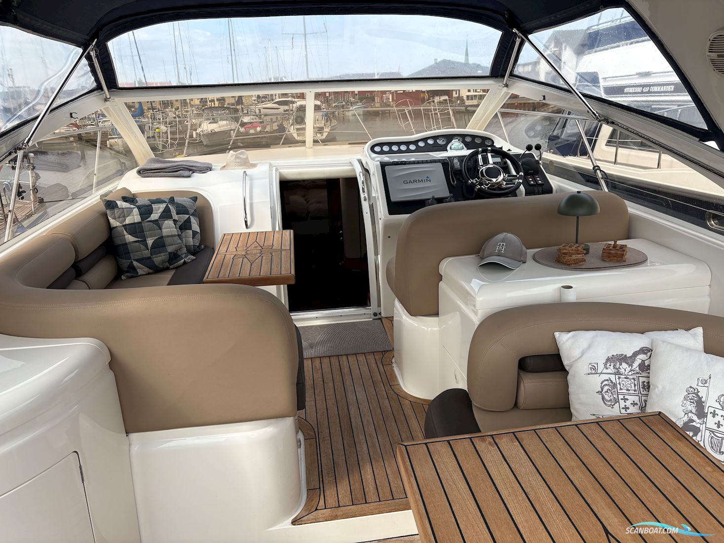 Princess V42