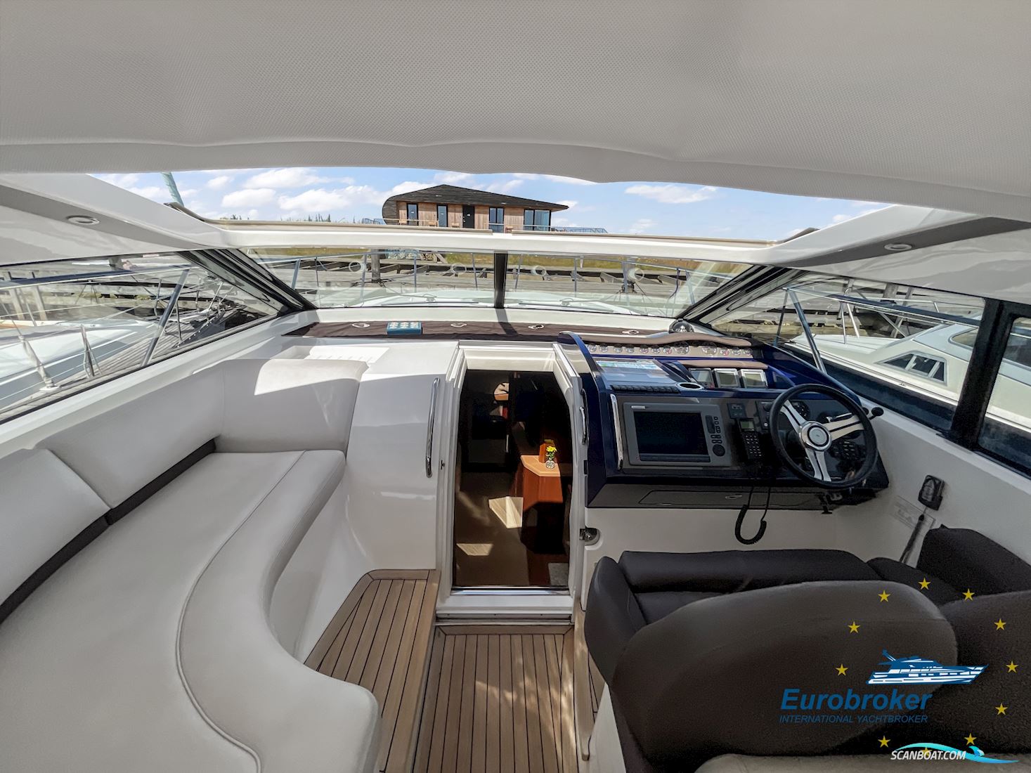 Princess V42