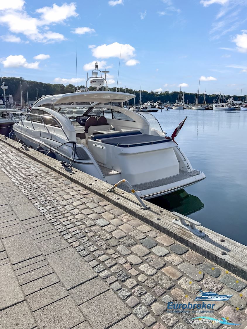 Princess V42