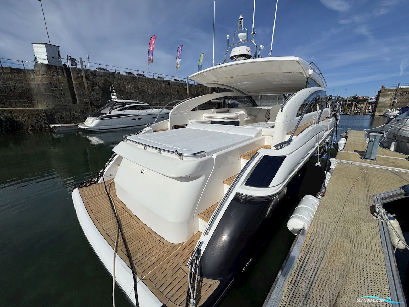 Princess V42