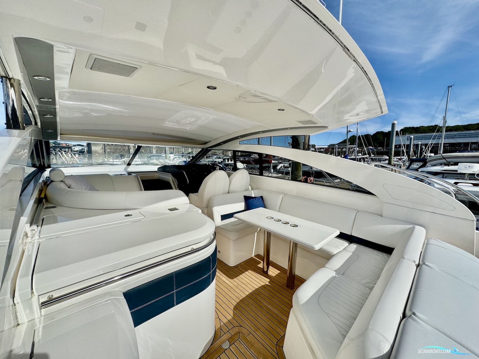 Princess V42