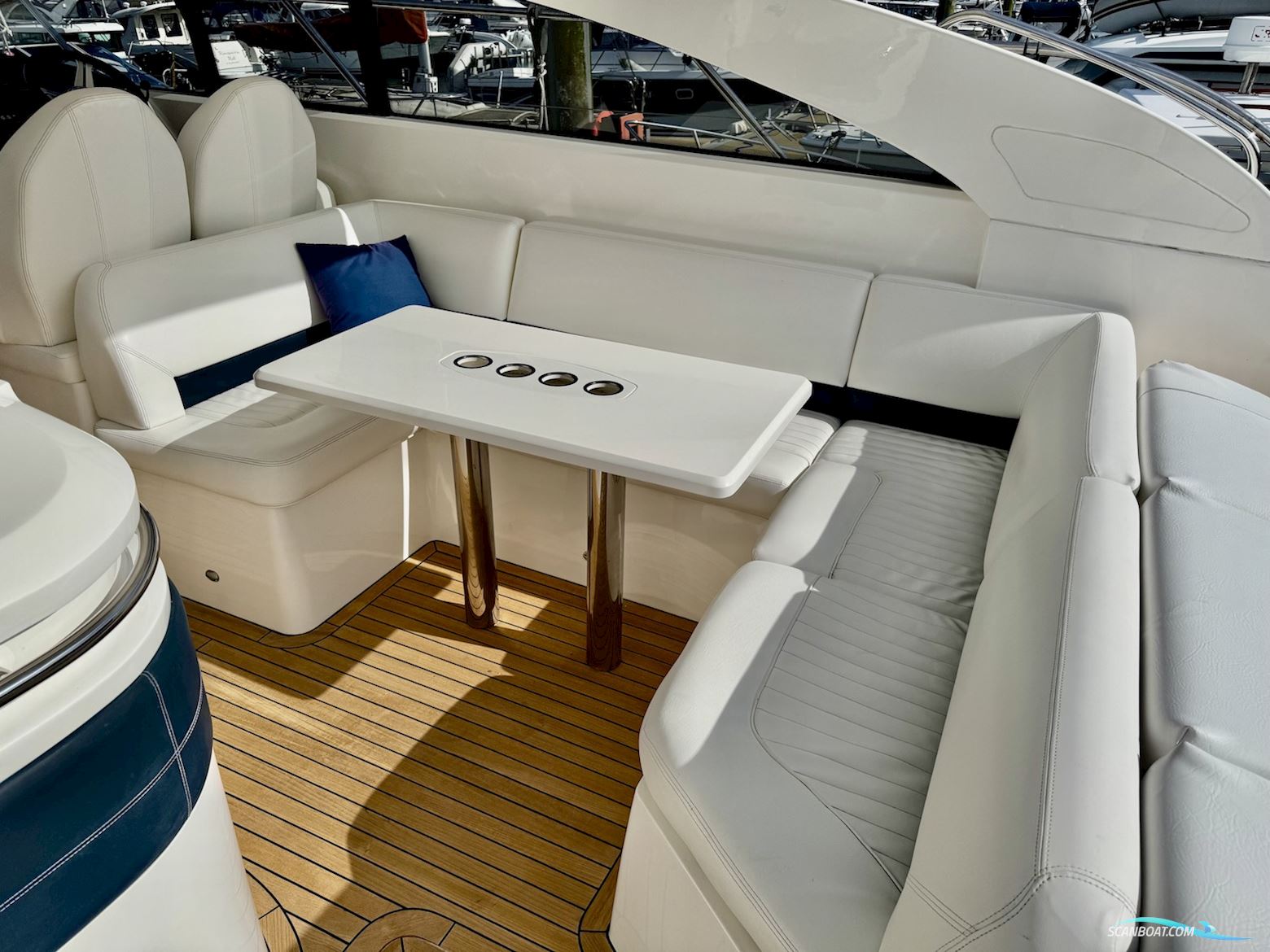 Princess V42