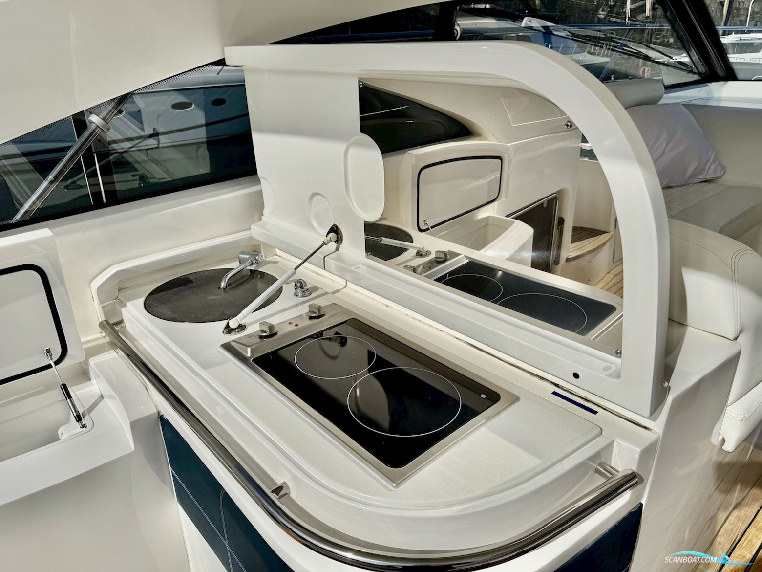 Princess V42