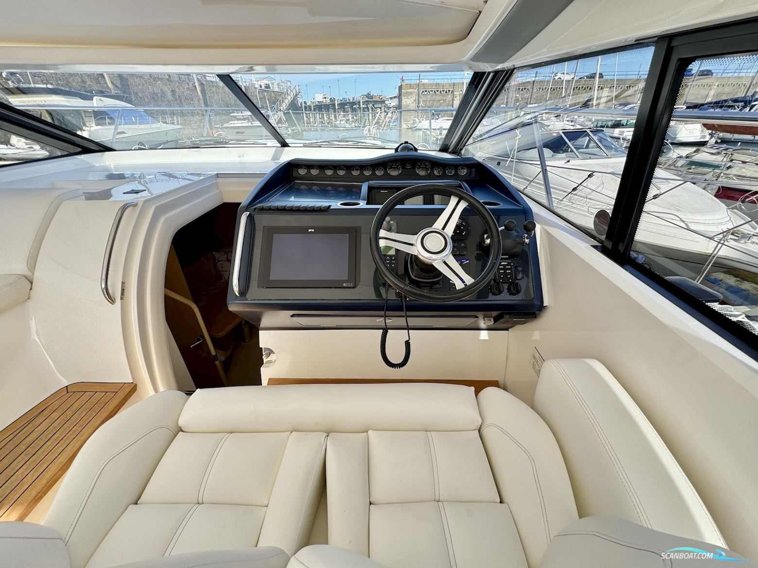 Princess V42