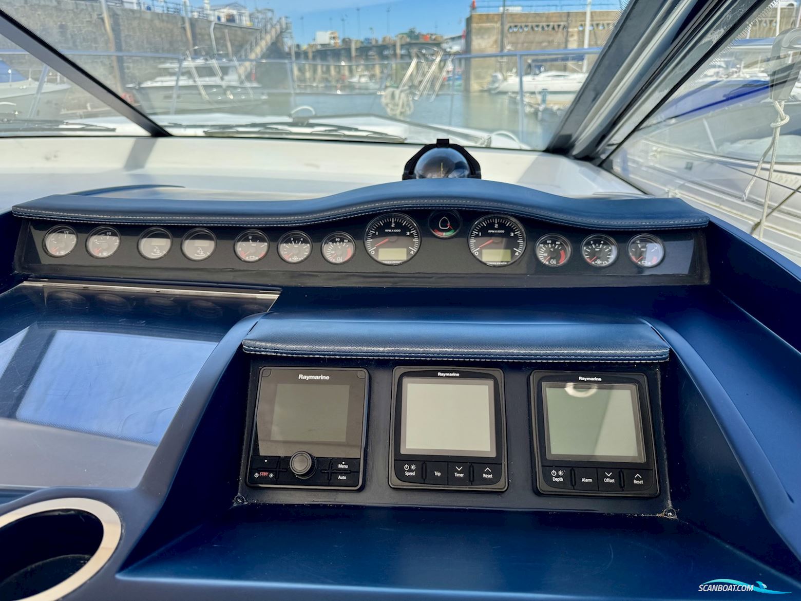 Princess V42