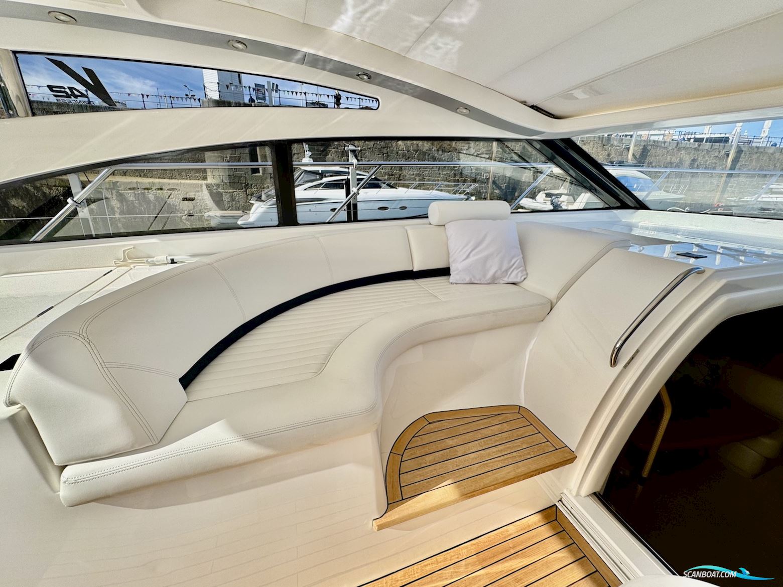 Princess V42