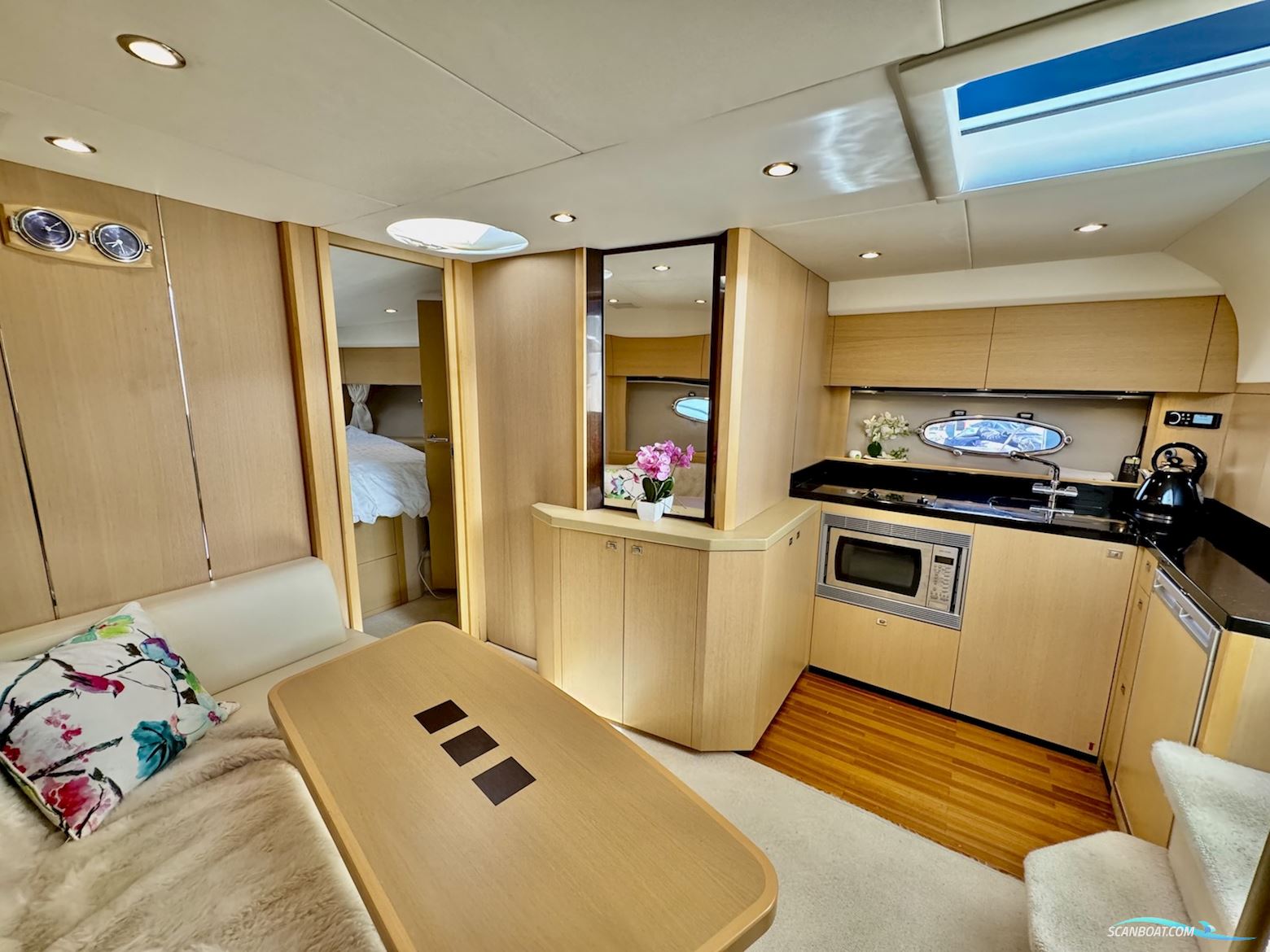 Princess V42