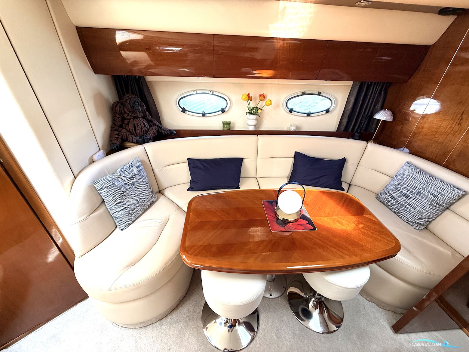 Princess V42