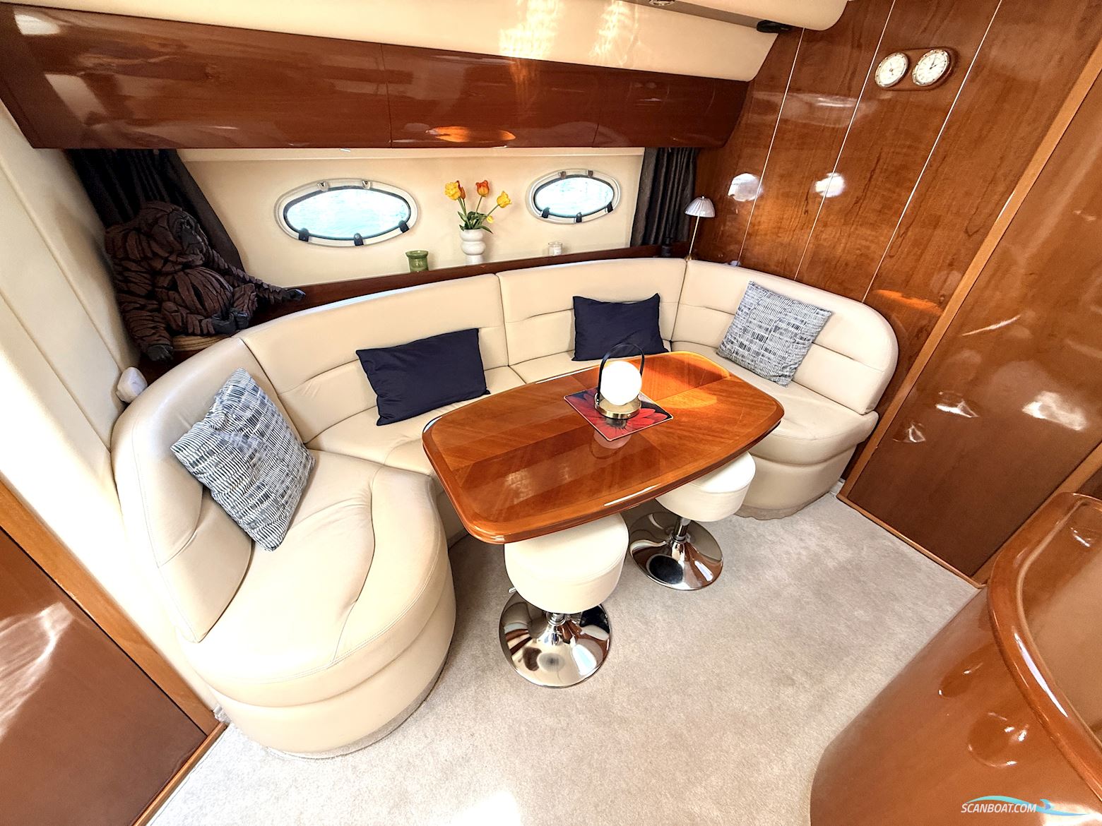 Princess V42