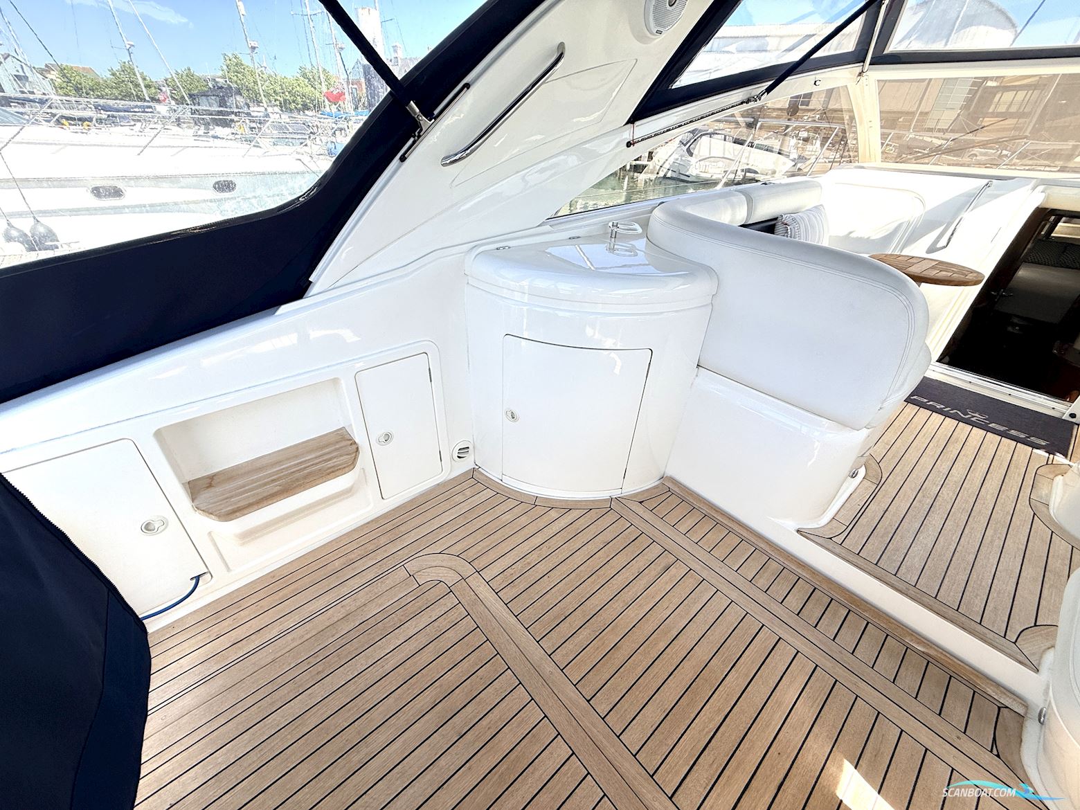 Princess V42
