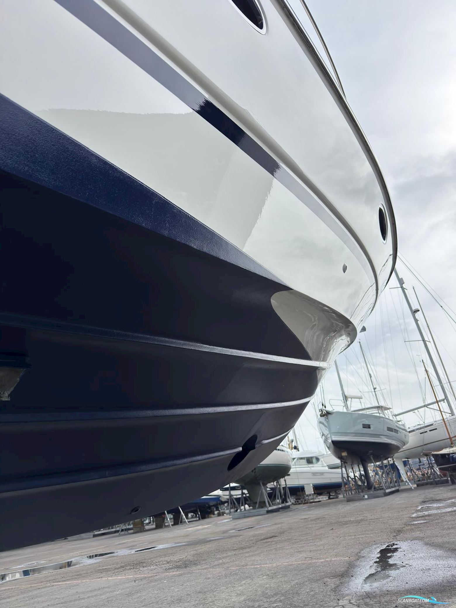 Princess V42