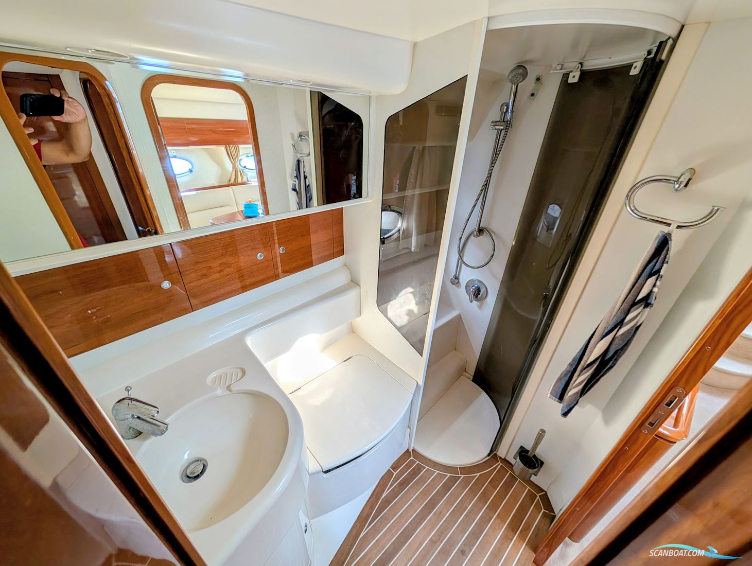 Princess V42