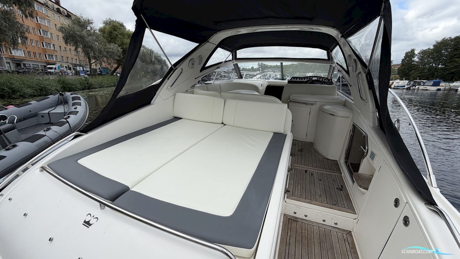 PRINCESS V42