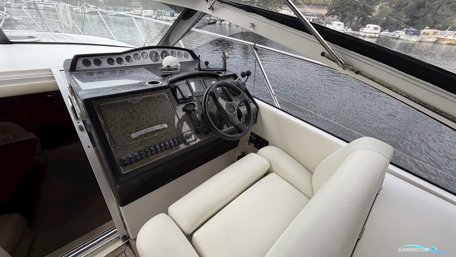 PRINCESS V42
