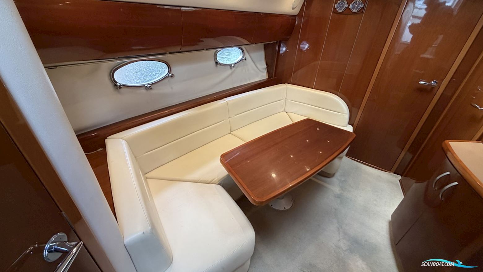 PRINCESS V42