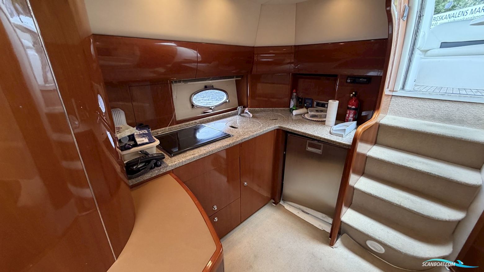 PRINCESS V42
