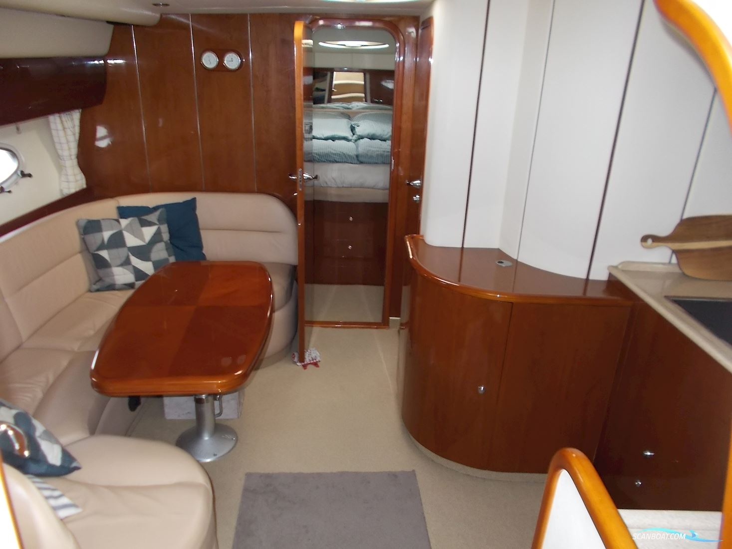 Princess V42