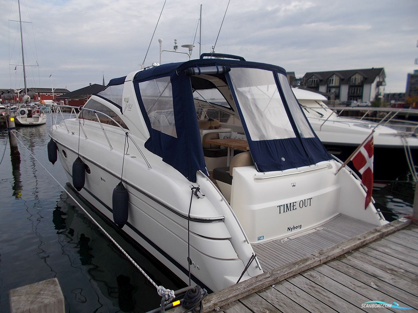 Princess V42