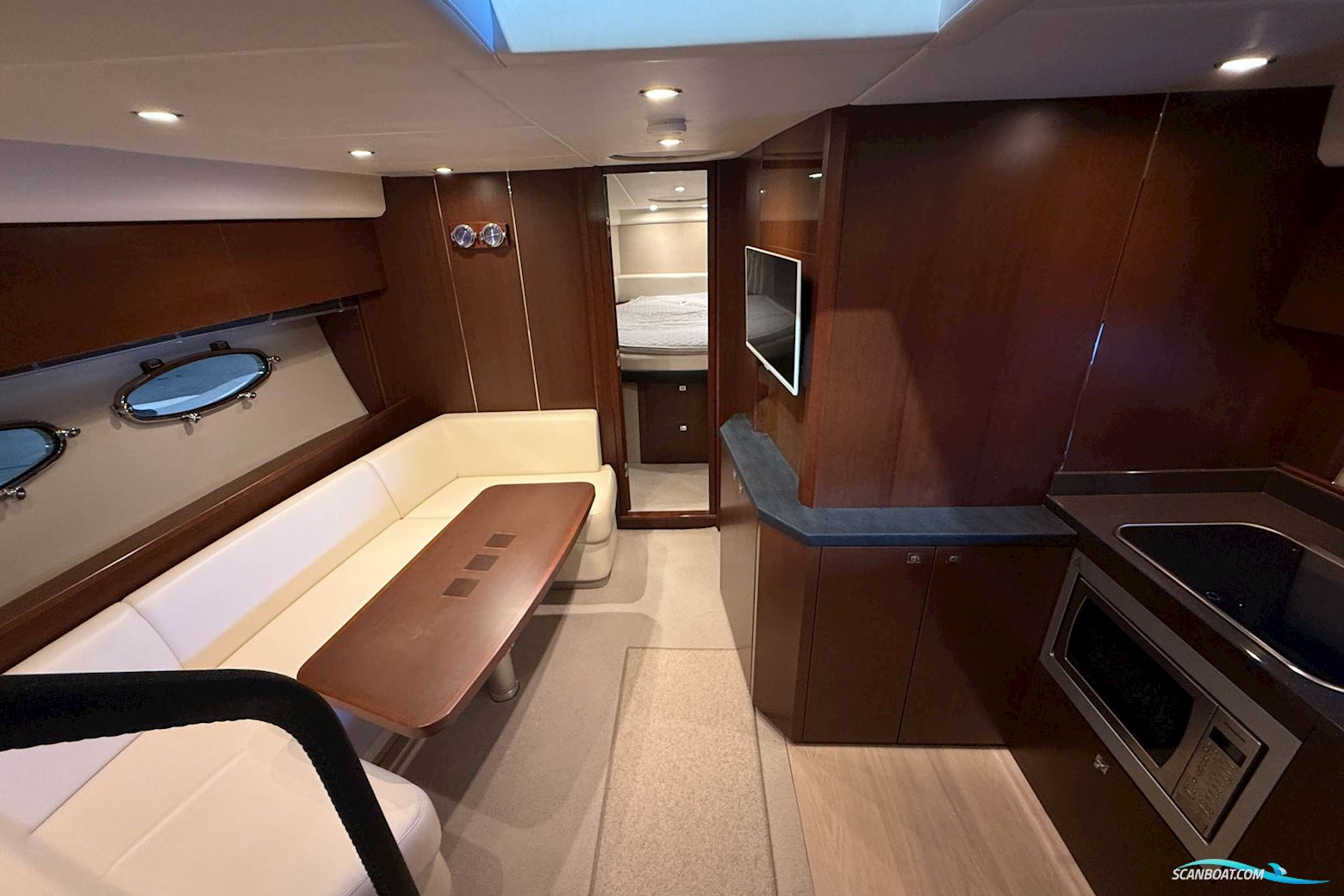 PRINCESS V42