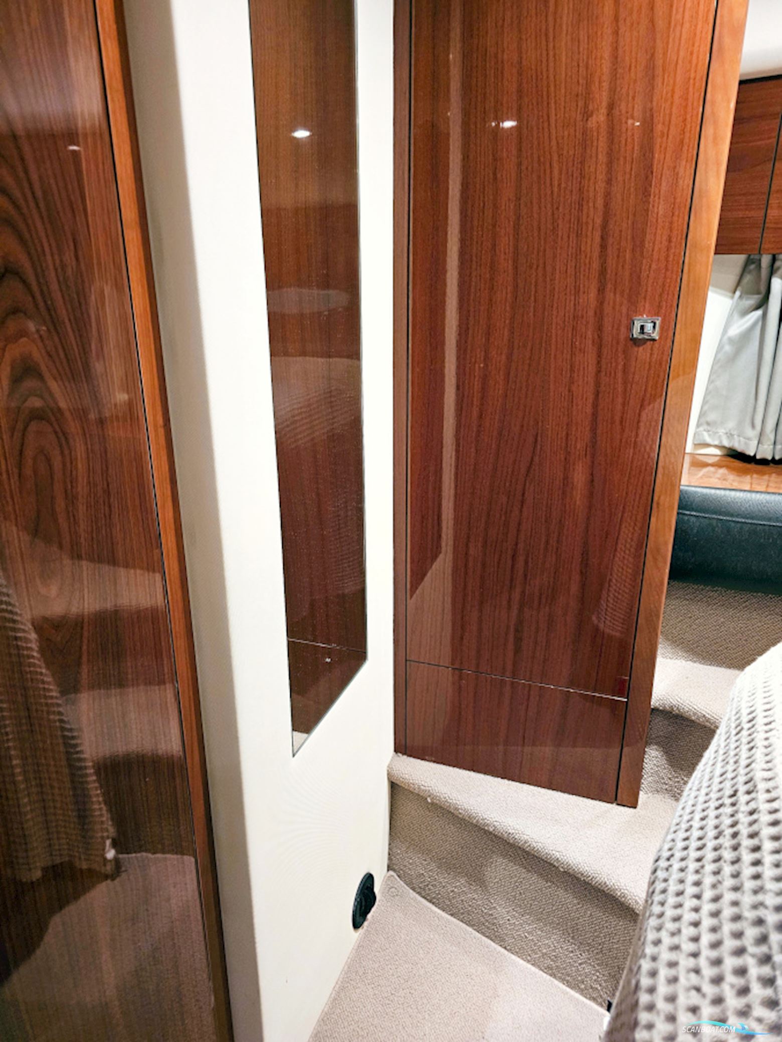 Princess V42 Volvo Penta D6-370 Joystick control