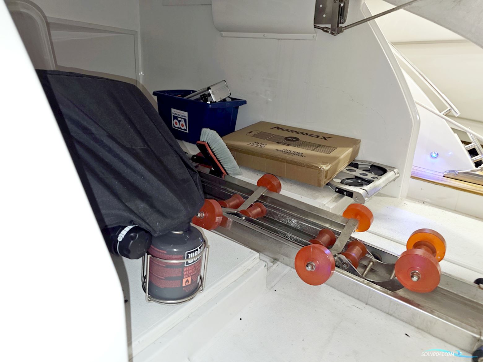 Princess V42 Volvo Penta D6-370 Joystick Control