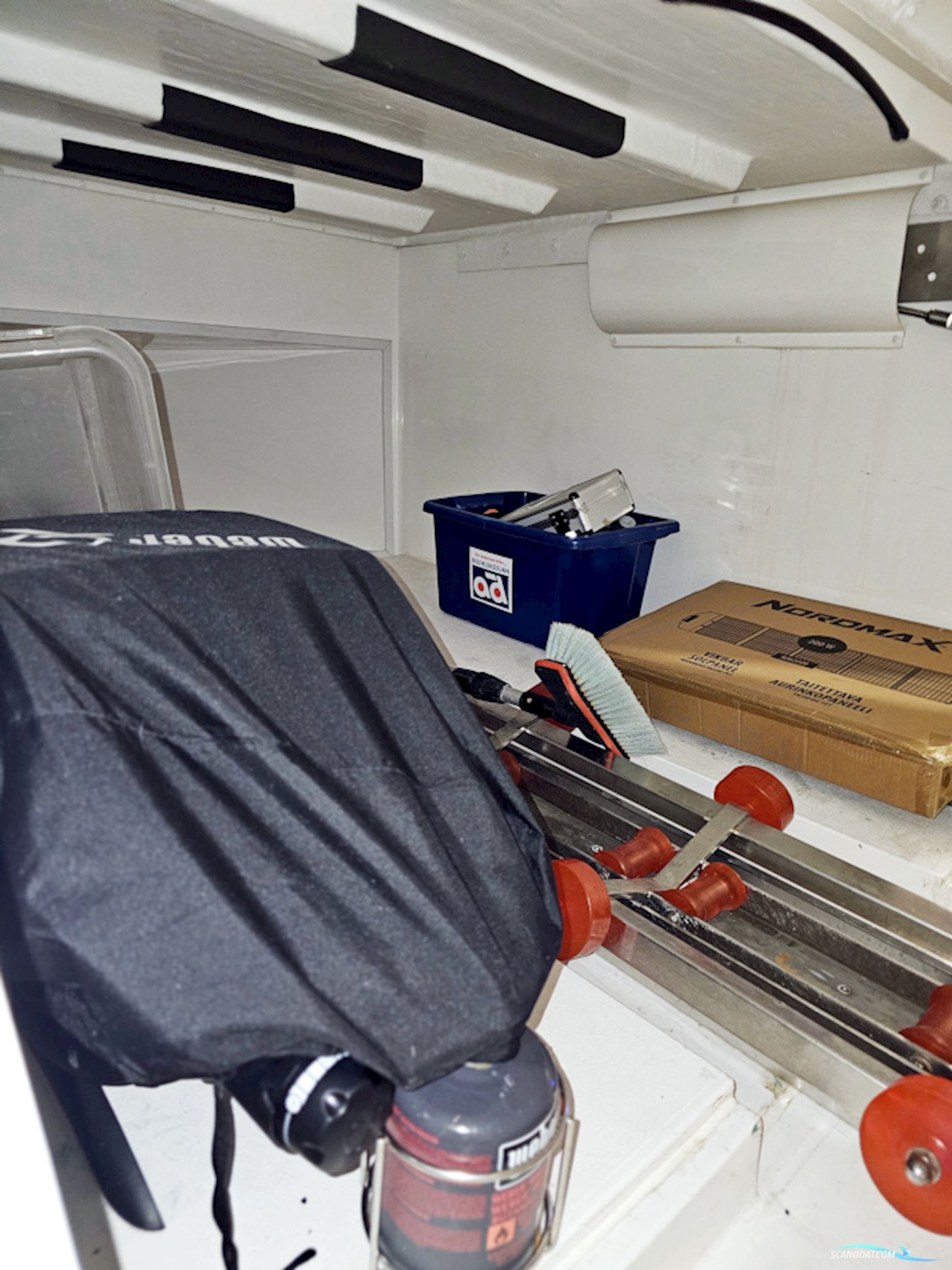 Princess V42 Volvo Penta D6-370 Joystick Control