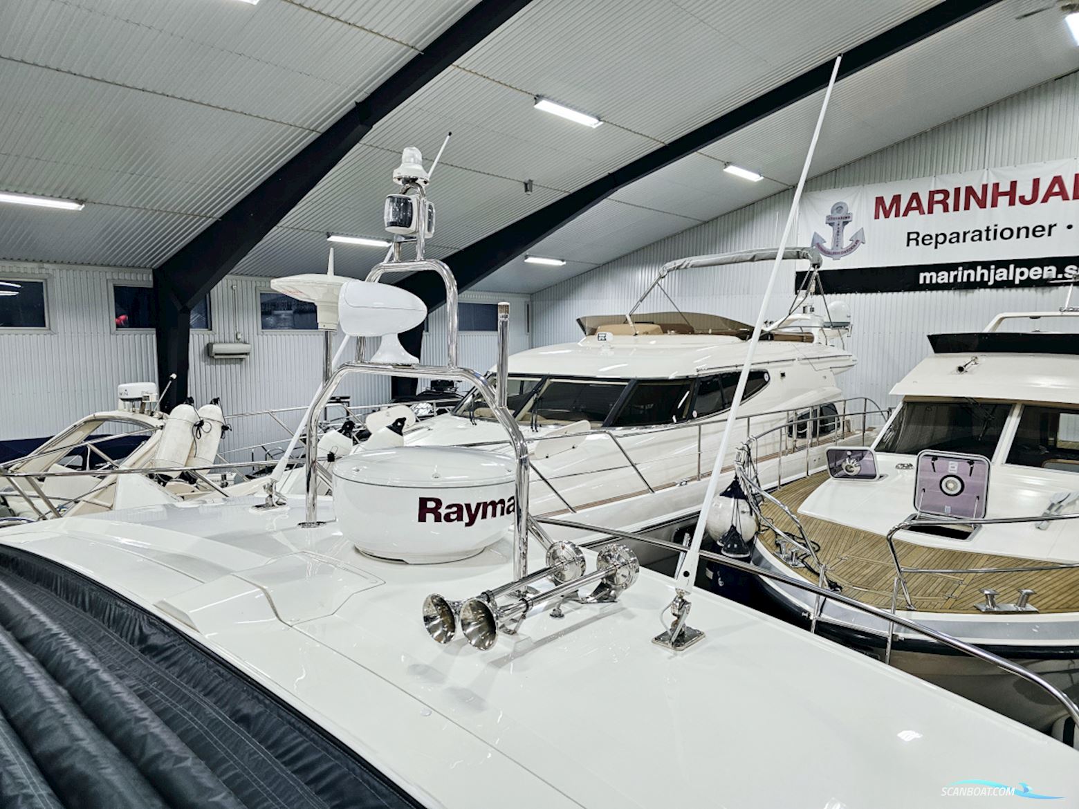 Princess V42 Volvo Penta D6-370 Joystick Control