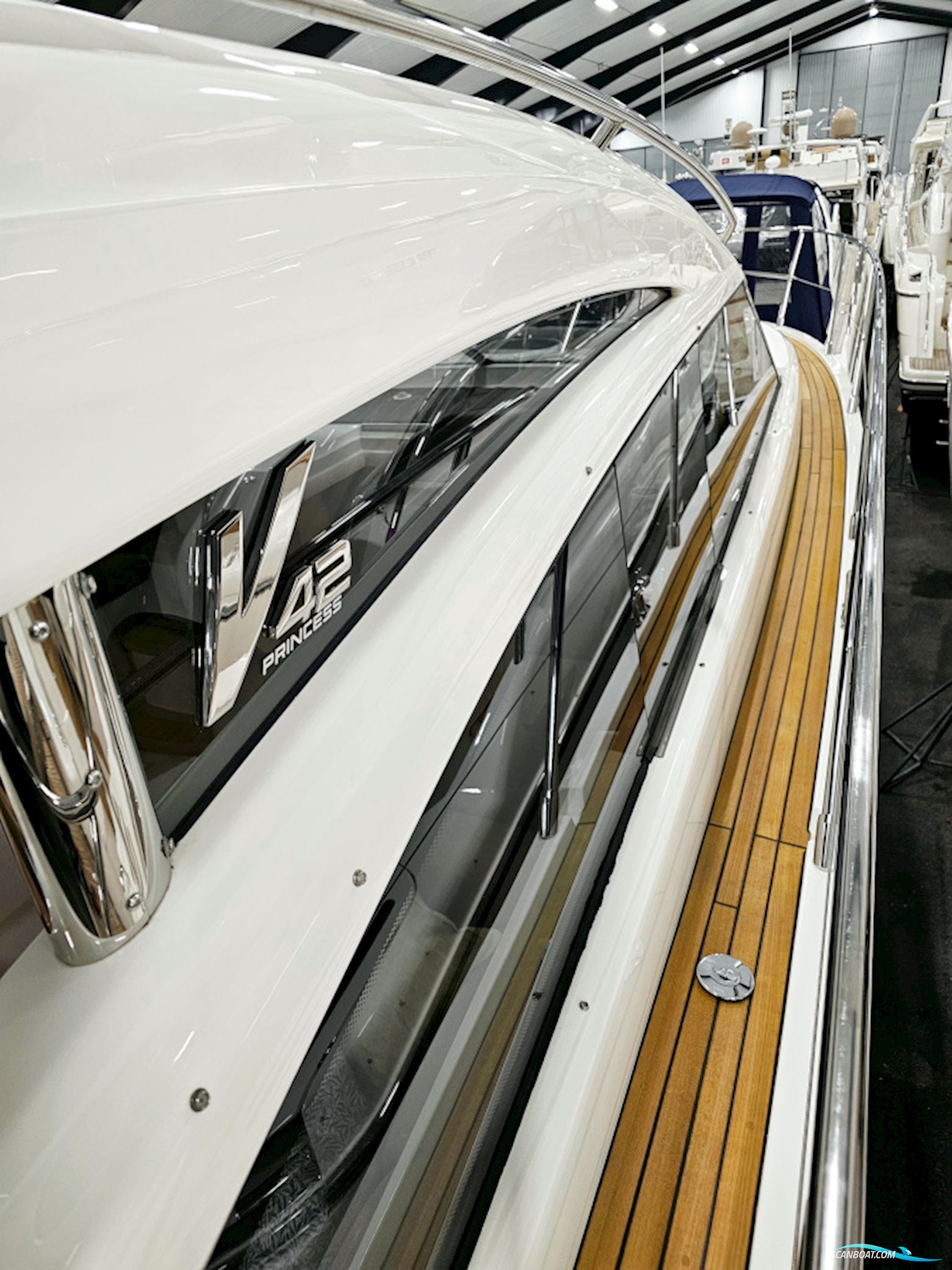 Princess V42 Volvo Penta D6-370 Joystick Control