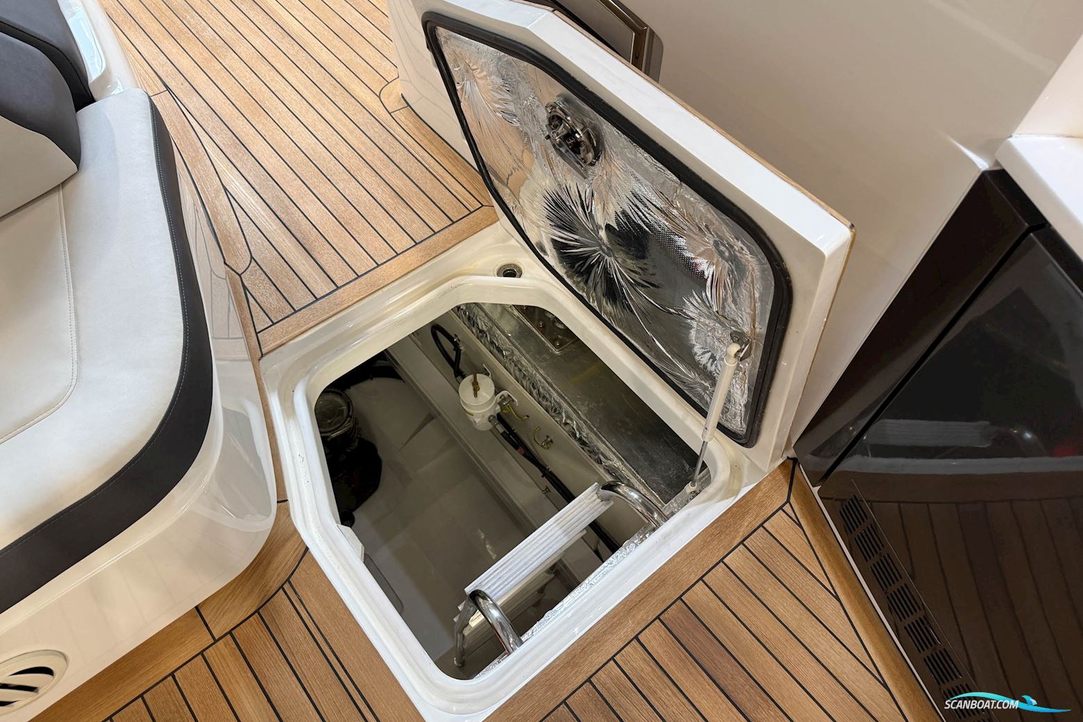 Princess V48 Open