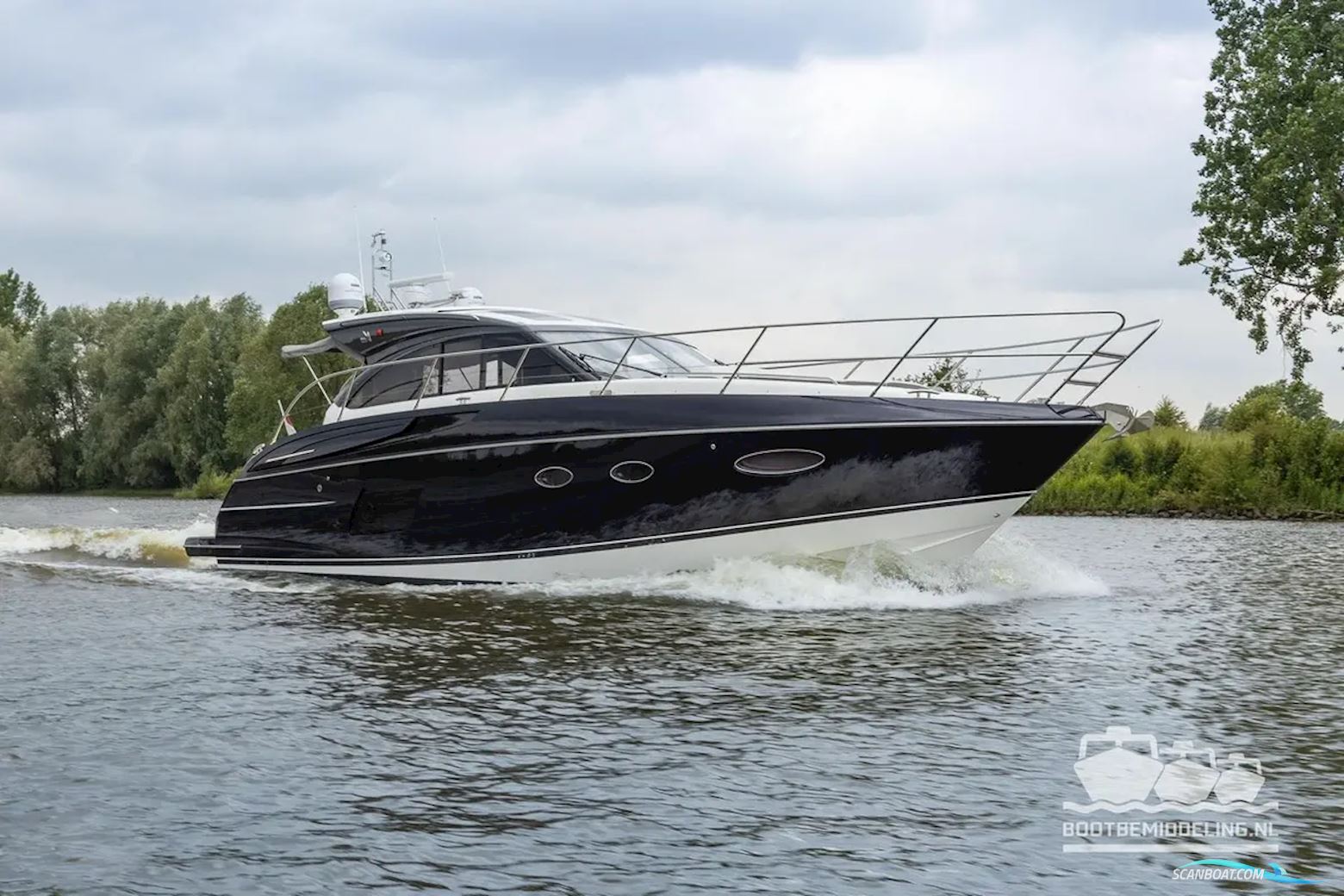 Princess V48 Motorboot 2016, Niederlande